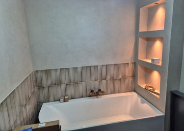 Samenwerken met een aannemer! Beton Ciré in de badkamer